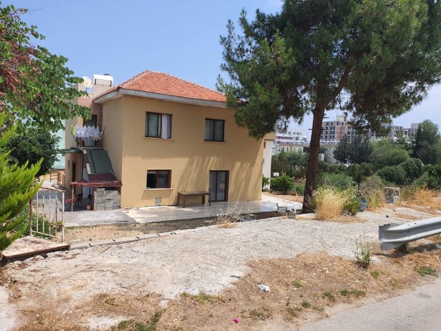 AN UNMISSABLE VILLA FOR SALE ON THE NICOSIA HIGHWAY IN KYRENIA ** 