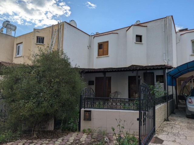DUPLEX VILLA IN NEWKENT, TURKISH COB, 3+1, IN A HIGHLY PREFERRED AREA AND IN A VERY GOOD LOCATION, 160 SQUARE METERS, FULLY FURNISHED, FULLY RENOVATED, DOUBLE SHOWER AND TOILET, WITH BLINDS