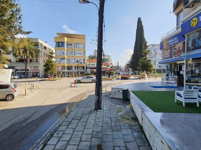Geschäft Zu verkaufen in Köşklüçiftlik, Nikosia