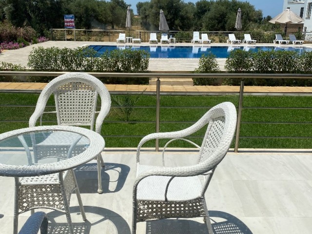 Stunning 2 + flat nearby the swimming pool 