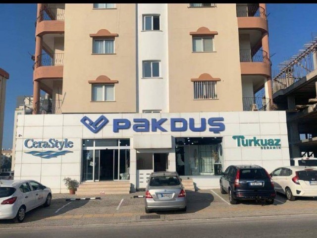 280m2 Komplettes Erdgeschoss Geschäft zur Miete in Famagusta, Zentrum