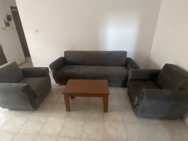 2+1 apartment for rent in Famagusta tekant district, a 5-minute walk from EMU.. ** 