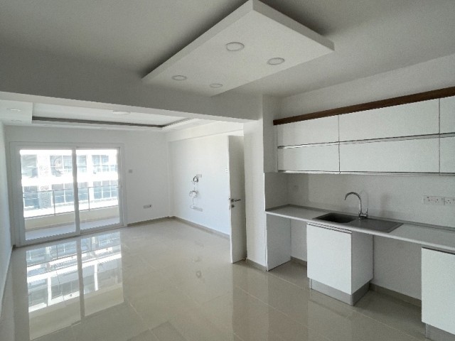 Luxus-null-Wohnung zum Verkauf in Golden Residence Wohnung im Zentrum von Famagusta mit hoher Mietre