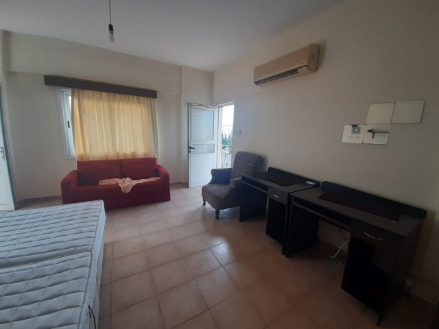 For rent in the center of Famagusta 6 months rent for 6 months £ 840 for 6 months deposit £ 140 and 1500 tl for 6 months water fee deposit commision 4. there is no elevator on the 4th floor. water 6 months 1500 tl electricity filtering meter