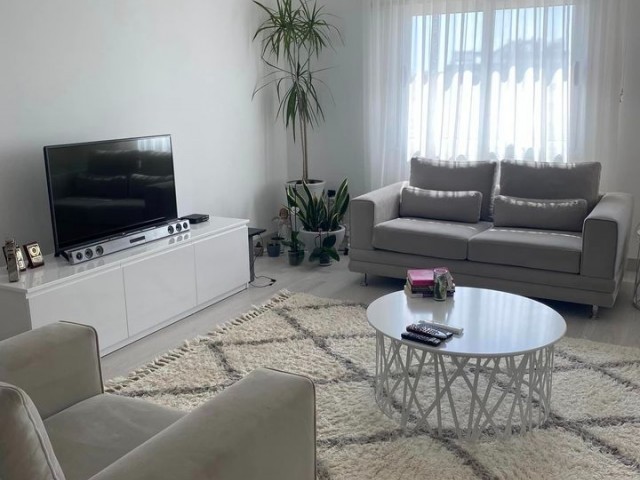 SPACIOUS 3 BEDROOM APARTMENT FOR SALE IN THE CENTER OF CUSA