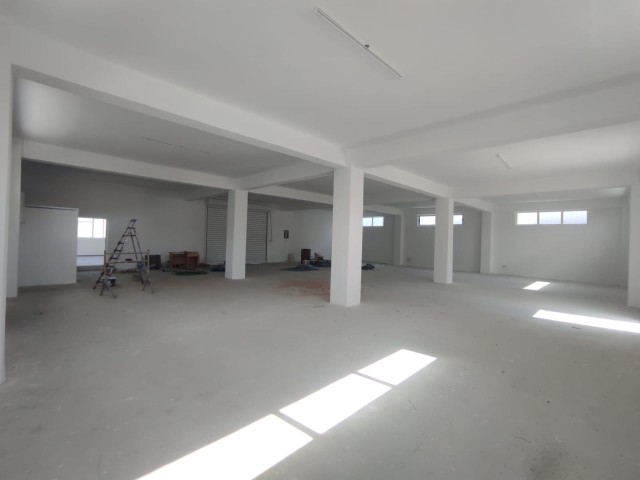 Famagusta-Arbeitsplatz In Der Großindustrie (Front Office / Sho①, Rückseite Lager - / Produktionsstandort) ** 