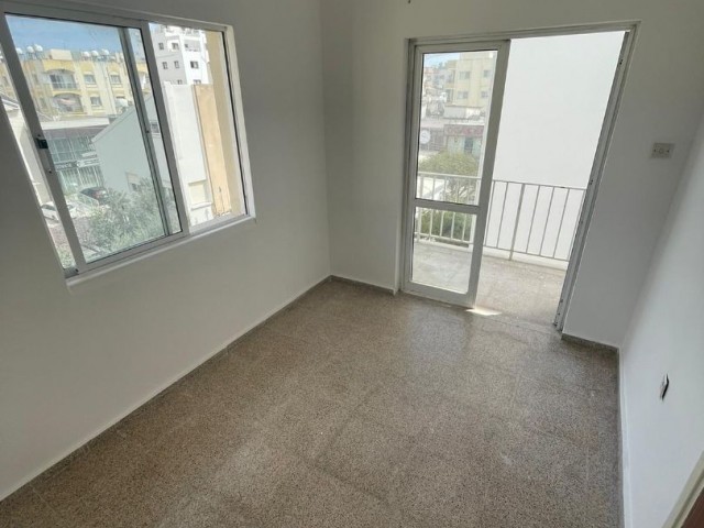 Apartment for sale in Famagusta, Salamis Road, opposite Lemar Shopping Center!