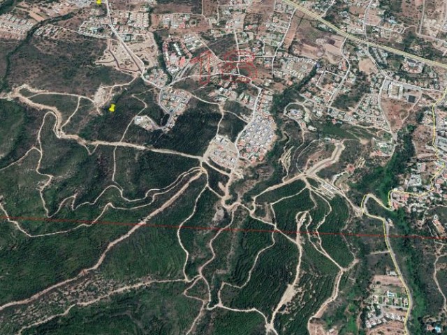 In Kyrenia Alsancak befindet sich ein 20 Hektar großes 2-Häuser-Grundstück, das für den Bau aller Ar