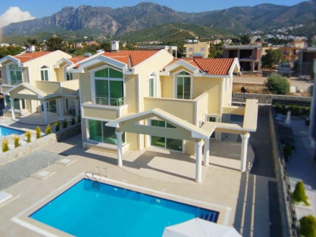 Alsancak, 3 +1 lux, villa with private pool that has never been seated +90542877144 ** 