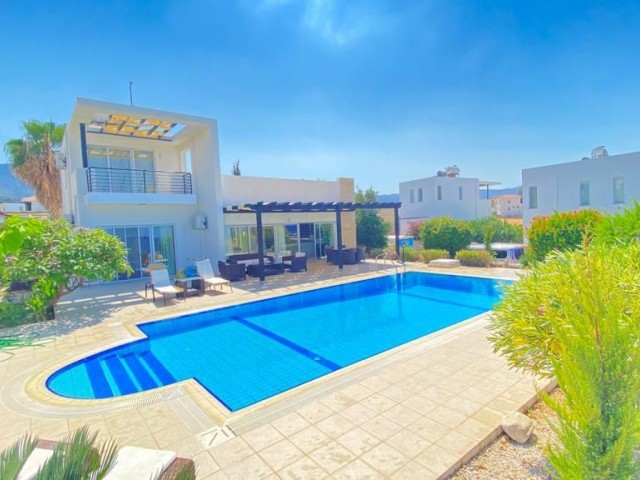 LUXURIOUS VILLA PREPARED FOR YOUR DAILY HOLIDAYS ** 