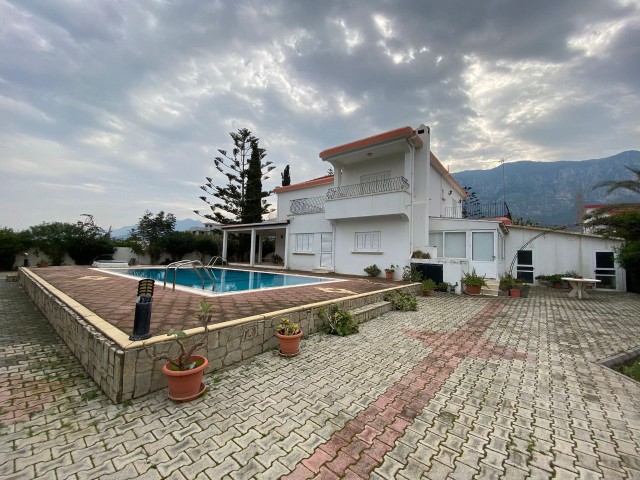 VILLA FOR SALE 200 METERS FROM THE SEA IN 2 ACRES OF LAND IN LAPTA - TEL: 0533 856 24 64