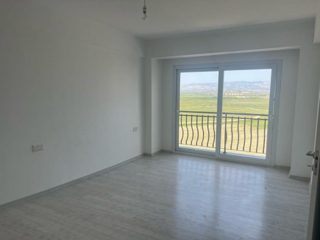 Unfurnished 2+1 flat for rent in Edelweiss Residence İskele