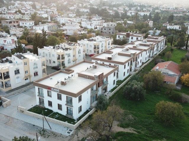 2+1 Wohnung Zu Verkaufen In Zypern Kyrenia Ozanköy ** 