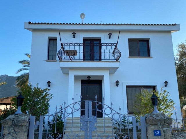 Kıbrıs Girne Bellapais Kiralık Deniz Manzaralı Dublex Villa