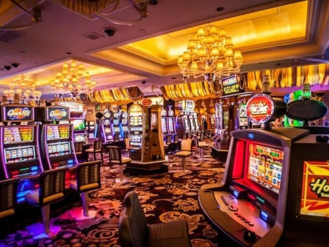 Girne Merkez'de Satılık 4 Yıldızlı Hotel Ve Casino!!