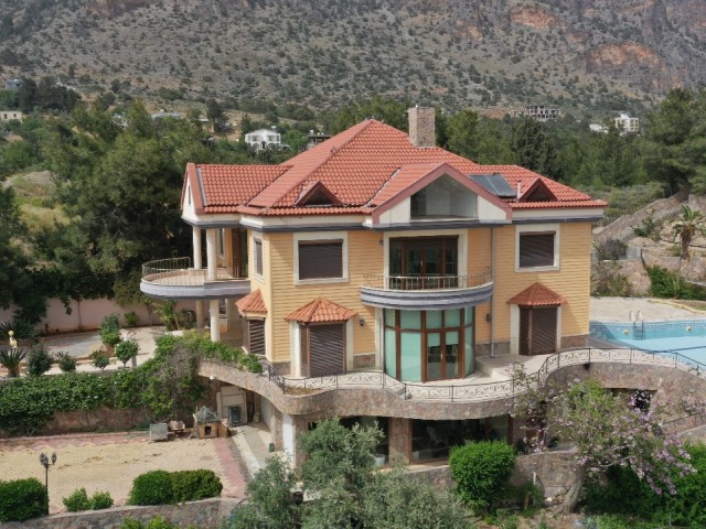 Do you want to have a magnificent luxury villa in the north of Cyprus, the paradise island of the Ea