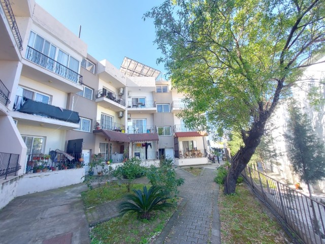 Wohnung mit Meerblick in zentraler Lage in Kyrenia/Alsancak zu verkaufen