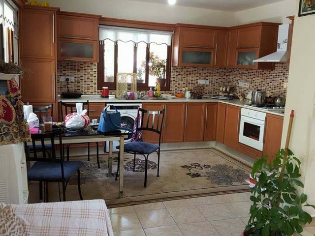 4 HOUSES AND APARTMENTS FOR SALE IN THE SAME PLOT OF LAND IN Decatalkoy ** 