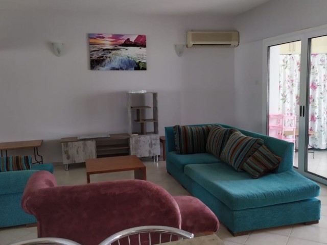 Kyrenia Lapta 2+ 1 apartment for emergency sale with full view of the mountain and the sea ** 