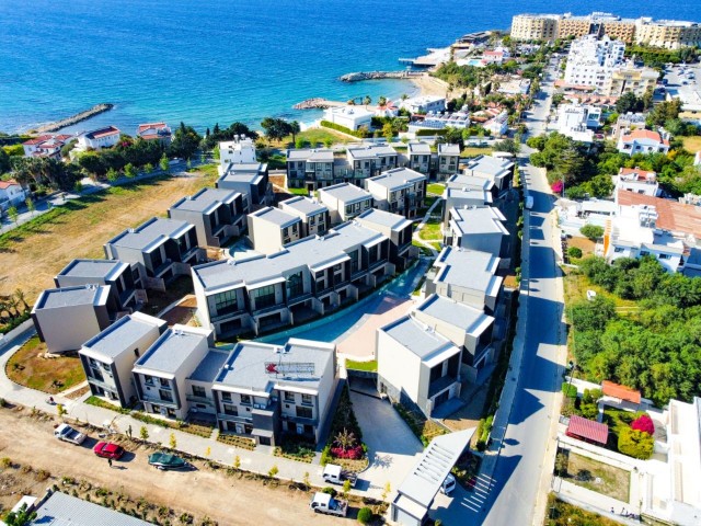 3+1 LOFT İN A MODERN COMPLEX BY THE SEA