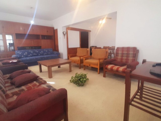 3+2 Fully furnished flat in Yenisehir Nicosia, free internet, 3 minutes walk to bus stop, 5 minutes 