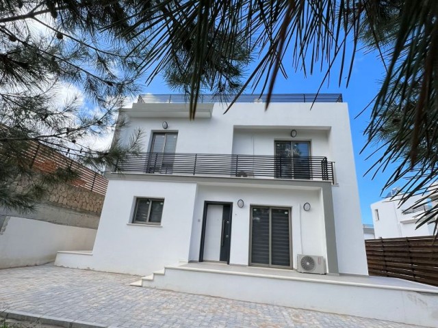 Villa with large terrace 3+1