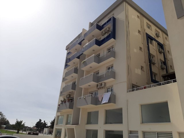 FULLY FURNISHED WITH A SHARED POOL IN FAMAGUSTA YENIBOGAZ 2. 2 + 1 APARTMENT FOR SALE ON THE FLOOR *