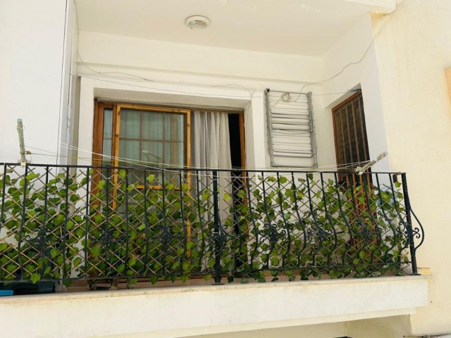 HIGH ENTRANCE WITH PARKING LOT AT THE ENTRANCE OF CAFUSA KALİLAND ENTRANCE ON THE GROUND FLOOR ALL THE HOUSE HAS BEEN RENOVATED 2 + 1 APARTMENT FOR SALE