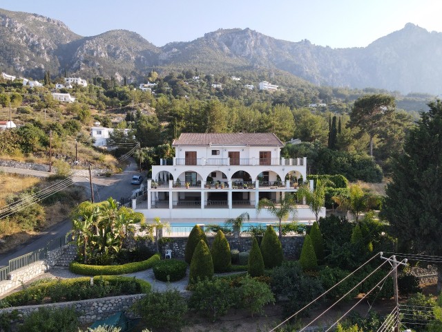 Mansion for Sale in Kyrenia Karmi
