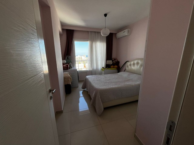Современная квартира с видом на море в Кирении 2+1