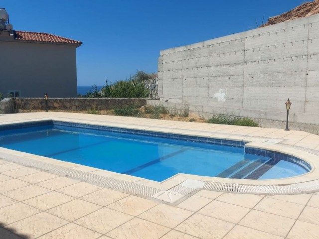 FURNISHED VILLA WITH PRIVATE POOL BY KYRENIA TOWN CENTER