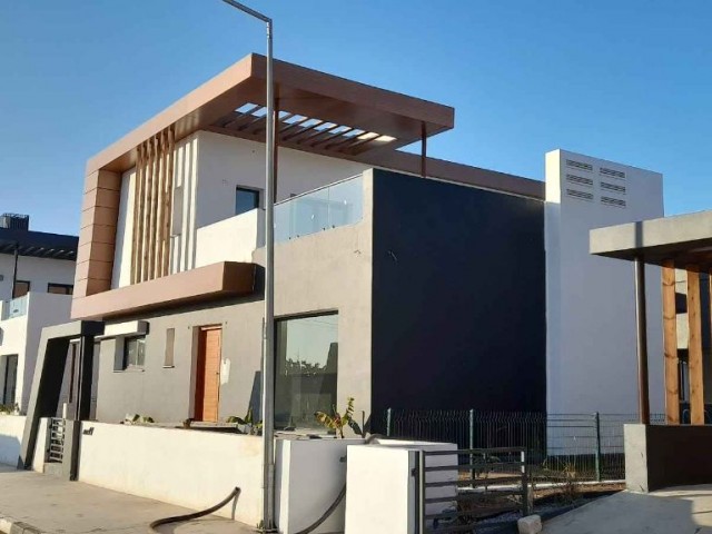 Villa Zu verkaufen in Yeni Boğaziçi, Famagusta