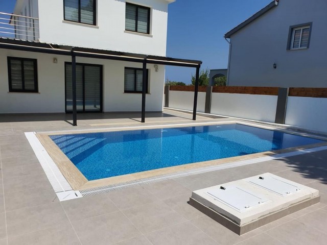 4+1 Ultra Luxus villa zu vermieten in Kyrenia Karaoglanoglunda ** 
