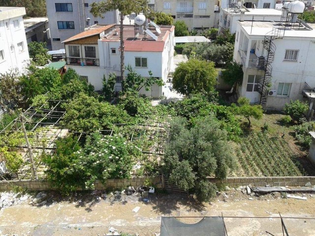 Grundstück geeignet für Wohnungsbau im Zentrum von Kyrenia