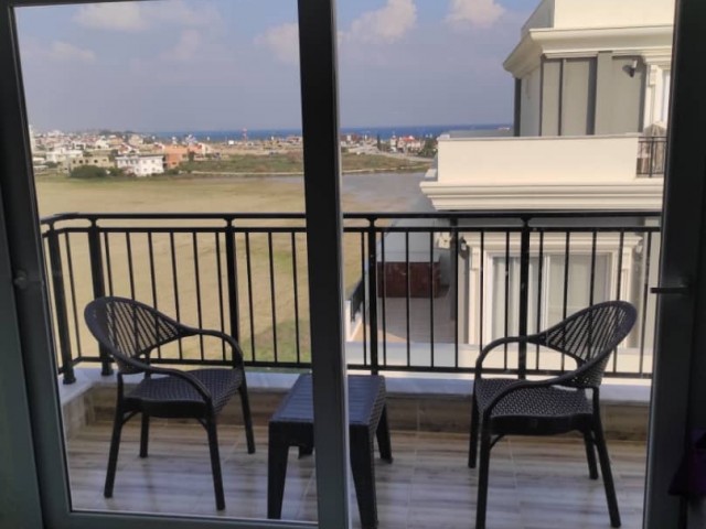 Luxury furnished 2 bedroom flat with sea view in iskele long beach