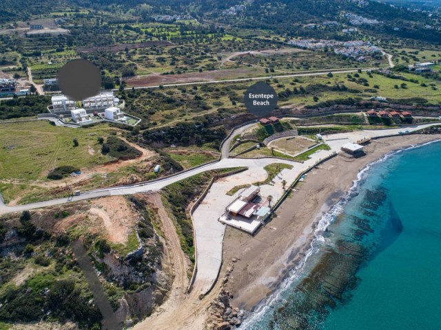 Girne’de denize sıfır ultra lüks özel havuzlu müstakil villa