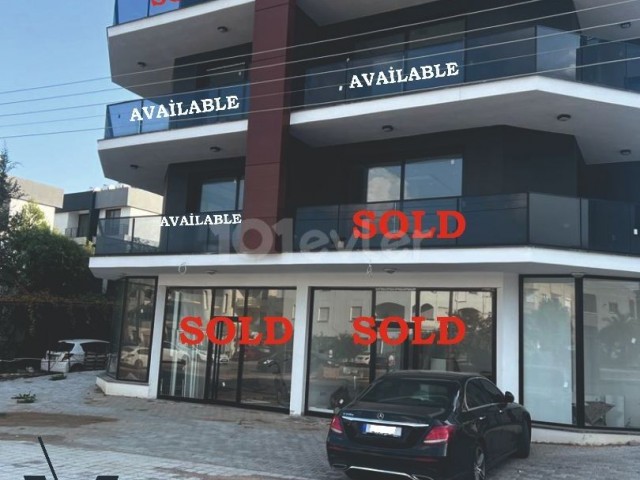 EXCELLENT LOCATION IN GÖNYELI, COMMERCIAL LICENSE, WONDERFULLY DESIGNED (3+1) 140M2 LARGE AND SPACIOUS ENSUIT FOR SALE IN A LIMITED NUMBER OF APARTMENTS FOR SALE