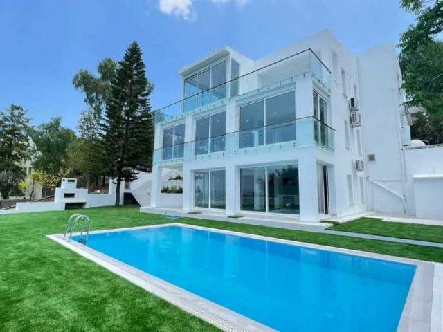 Kıbrıs Girne’de Muhteşem Lokasyonda Satılık Lüx Villa
Kuzey Kıbrıs Girne’de merkeze çok yakın bir  konumda satılık  lux villa 