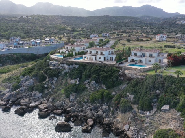 Sea front villa in Esentepe