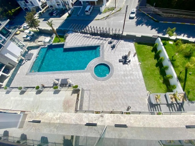 1+1 LUXURY APARTMENT FOR SALE IN A COMPLEX WITH COMMUNAL POOL IN THE CENTER OF CYPRUS GİRNE