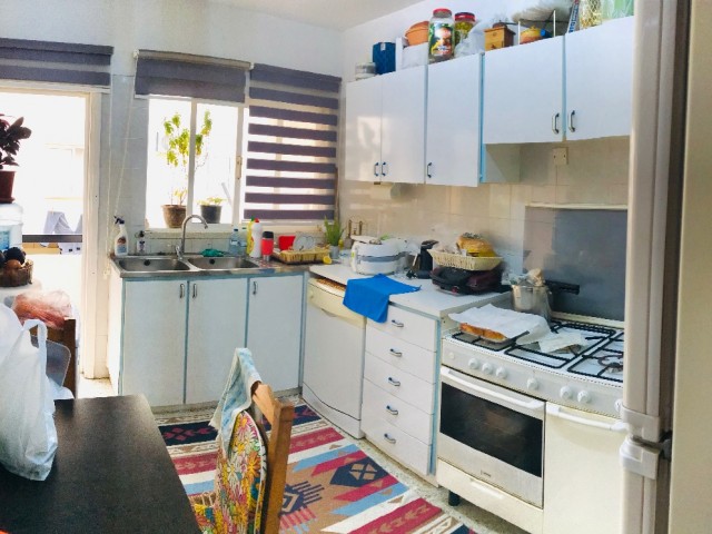 KYRENIA CENTER, LARGE 2+1 FLAT, 125 M2, CLOSE TO EVERYTHING, SEPARATE KITCHEN, 2 BALCONIES ** 