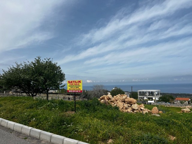 LAND FOR SALE IN ARAPKOY, GIRNE, WITH STUNNING SEA AND MOUNTAIN VIEW ** 