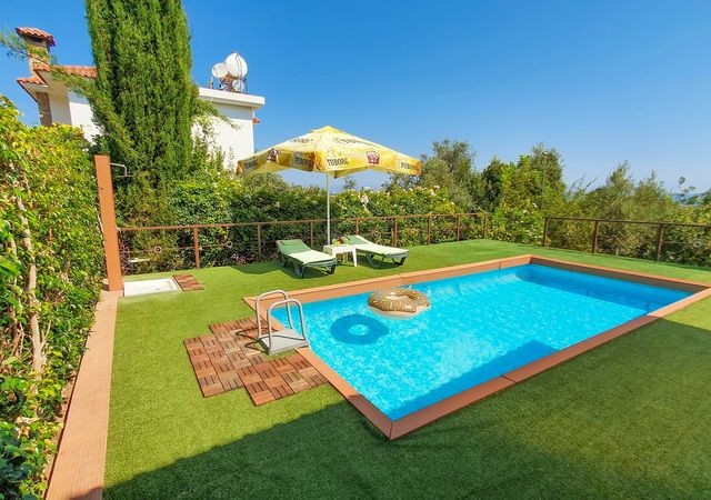 Lapta'da yenilenmiş 3+1 Villa + Özel Yüzme Havuzu + Su ve ısı yalıtımlı ref 1818
