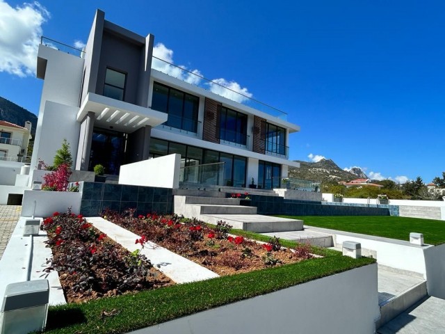 Doğanköy'de  3+1 Modern Villa