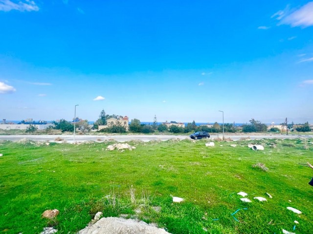 Girne Çatalköy Bölgesinde 600/700 m2 Arsalar