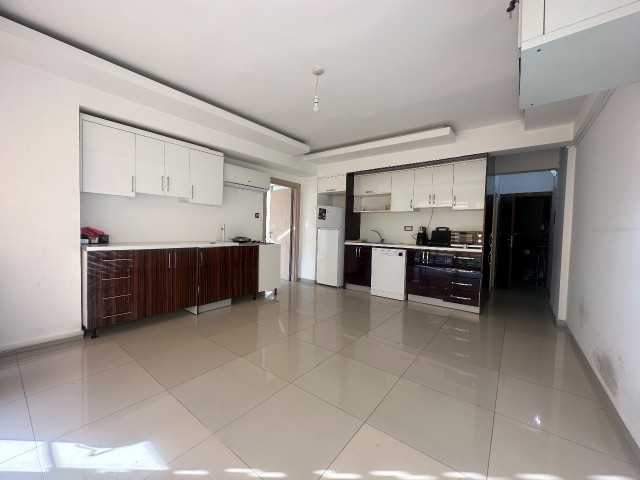 2+1 and 1+1 apartments for rent in Kyrenia Center