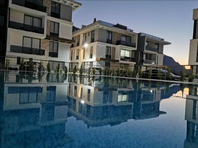 2+1 moderne voll möblierte Wohnung mit Pool Zum Verkauf in Lapta ** 