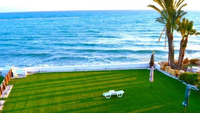 MAGNIFICENT LAND BY THE SEA FOR SALE IN KYRENIA ÇATALKÖY ** 