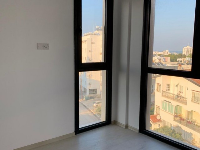 2+1 apartment for sale in Kyrenia Center,Sea views 