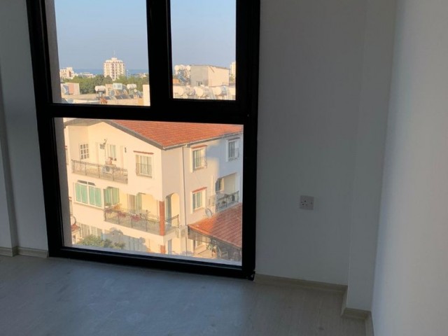 2+1 apartment for sale in Kyrenia Center,Sea views 